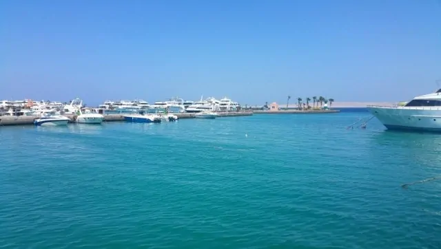 Holiday-Rentals-Close-To-The-New-Marina-in-Hurghada-Free-WIFI-www.apartmentsinhurghada.com-12 Holiday Rentals Close To The New Marina in Hurghada - Free WIFI - Book Online at www.apartmentsinhurghada.com