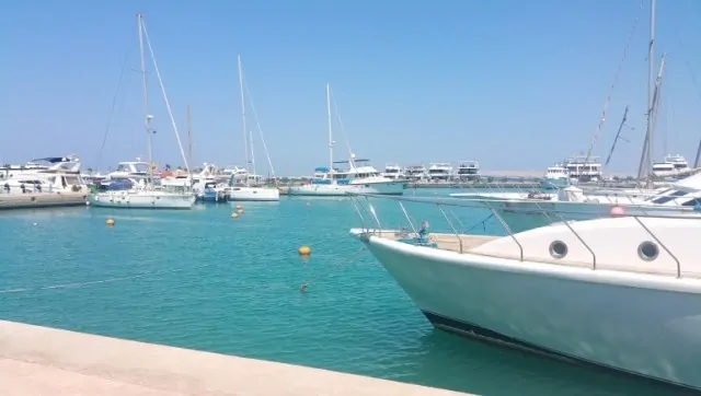 Holiday-Rentals-Close-To-The-New-Marina-in-Hurghada-Free-WIFI-www.apartmentsinhurghada.com-5 Holiday Rentals Close To The New Marina in Hurghada - Free WIFI - Book Online at www.apartmentsinhurghada.com