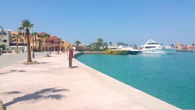 Holiday-Rentals-Close-To-The-New-Marina-in-Hurghada-Free-WIFI-www.apartmentsinhurghada.com-7 Holiday Rentals Close To The New Marina in Hurghada - Free WIFI - Book Online at www.apartmentsinhurghada.com