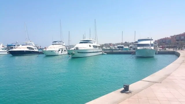 Holiday-Rentals-Close-To-The-New-Marina-in-Hurghada-Free-WIFI-www.apartmentsinhurghada.com-9 Holiday Rentals Close To The New Marina in Hurghada - Free WIFI - Book Online at www.apartmentsinhurghada.com
