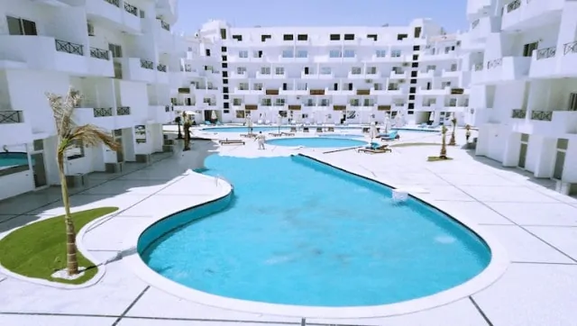 Book a Holiday Rental With Unobstructed Panoramic Sea Views in Hurghada With Balcony - Tiba Resort Hurghada - Book Online on www.apartmentsinhurghada.com --2 Book a Holiday Rental With Unobstructed Panoramic Sea Views in Hurghada With Balcony - Tiba Resort Hurghada - Book Online on www.apartmentsinhurghada.com